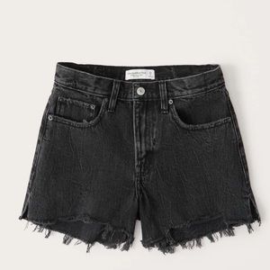 Abercrombie Mid Rise Boyfriend Shorts | Black